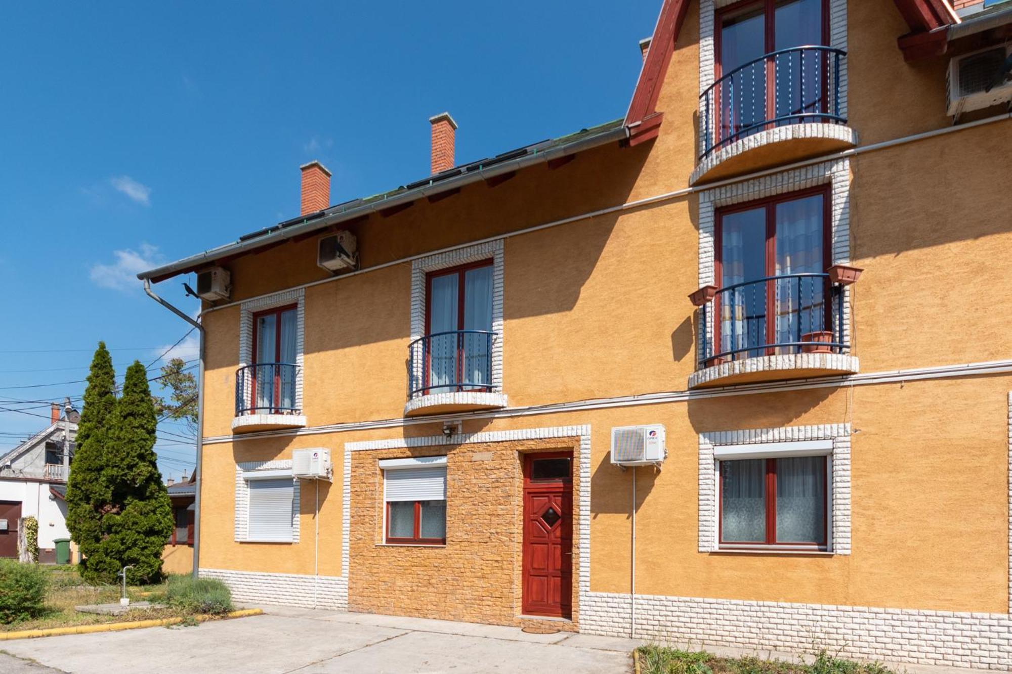R Apartments Budapest Budapeste Exterior foto